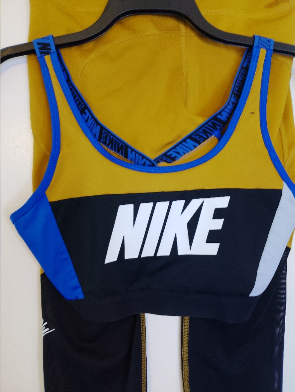 Nike Colorblock Set Bra And Leggings